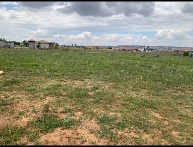 1,471M² VACANT LAND FOR SALE IN KAYDALE